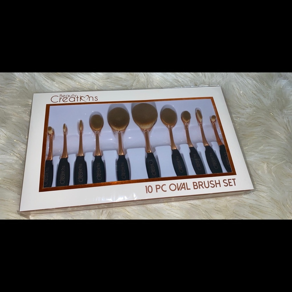10 Pc Oval Brush Set By Beauty Creations